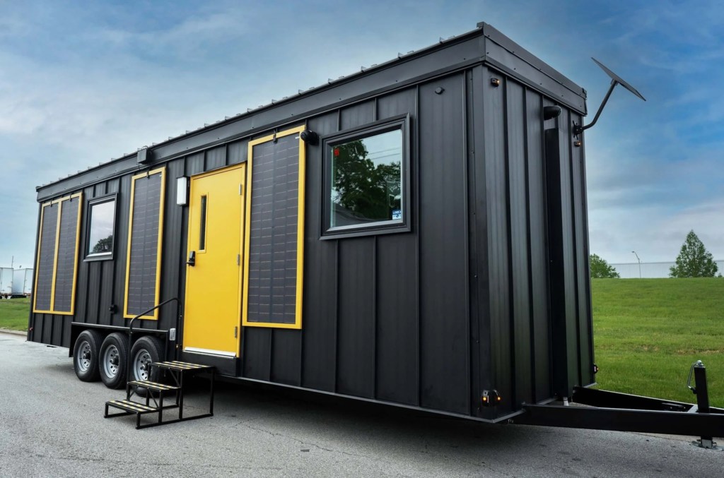 Solar-Powered Workspaces with Pytes Energy